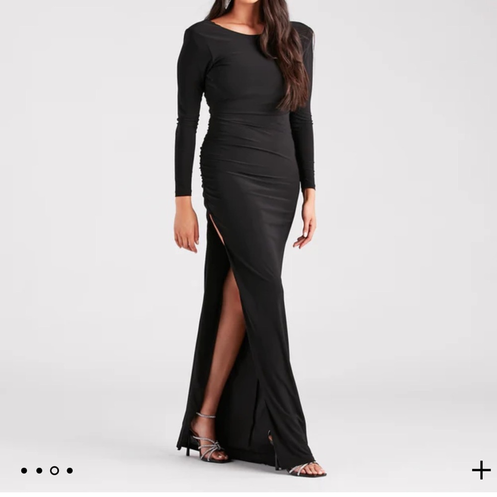 Windsor Maddox Formal Open Back Long Sleeve Dress